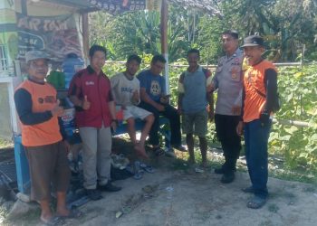 Bhabinkamtibmas Desa Bonde-Bonde Dukung Ketahanan Pangan dengan Ajak Warga Tingkatkan Hasil Perkebunan