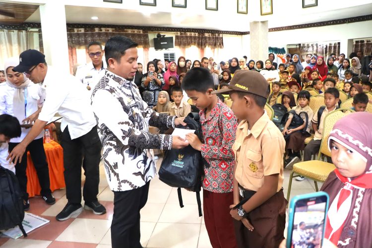 Pemkot dan Baznas Parepare Sinergi Bantu Siswa SD dan SMP di Momentum HUT RI