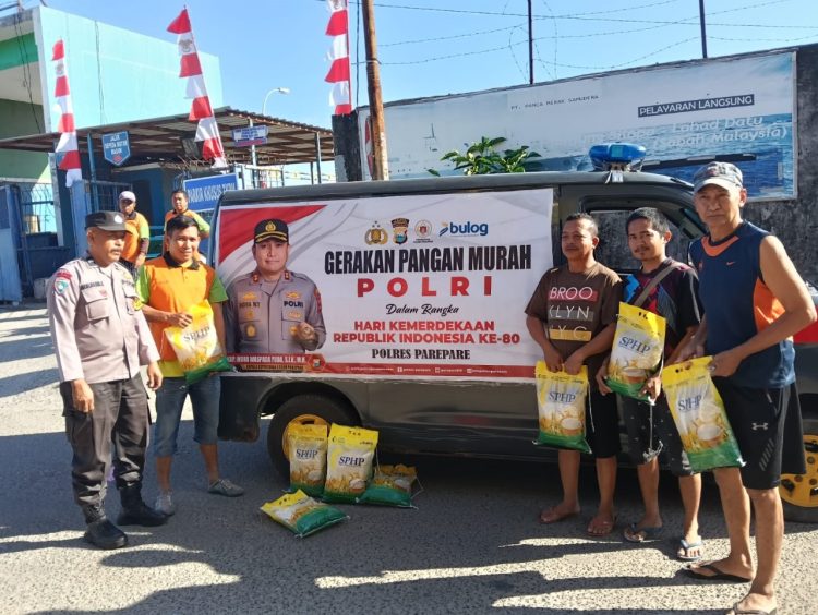 Lagi, Polsek KPN Polres Parepare Salurkan 130 Sak Beras SPHP Lewat Pelayanan Mobile di Dua Kecamatan