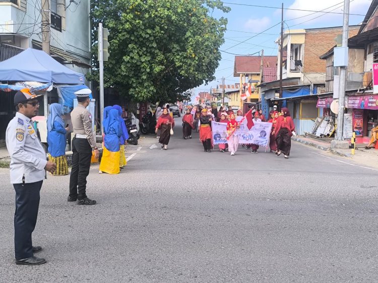 Polres Majene Amankan Kirab Budaya Dalam Rangka Hari Jadi Majene ke-480