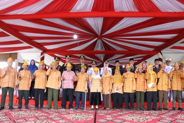 Kapolres Majene Hadiri Upacara Peringatan Detik-Detik Proklamasi ke-80 RI di Pendopo Rujab Bupati Majene