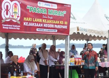 Wali Kota Parepare Apresiasi Kejaksaan Gelar Pasar Murah di Taman Mattirotasi