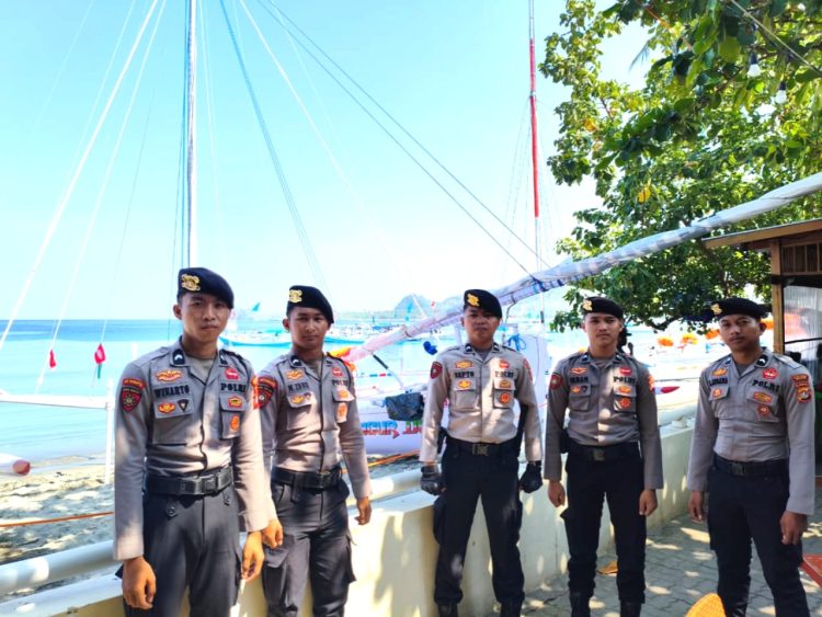 Polres Majene Amankan Event Sandeq Silumba 2025 di Kecamatan Pamboang
