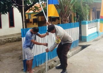 Sambut HUT RI ke-80, Polsek Sendana Ajak Warga Semarakkan Kemerdekaan dengan Pengibaran Bendera