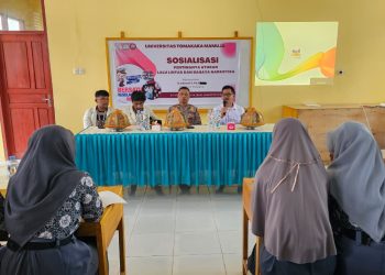 Kapolsek Sendana Berikan Sosialisasi Tertib Lalu Lintas dan Bahaya Narkoba di SMAN 1 Sendana