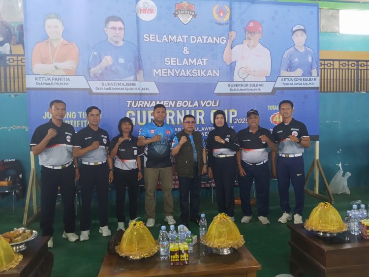 Turnamen Bola Voli Gubernur Cup 2025 Resmi Dibuka, Bupati Majene Berharap Jadi Sarana Konsolidasi Bakat Atlet