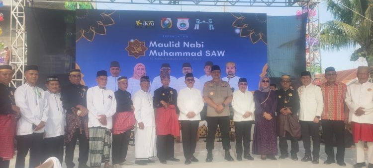 Bupati Majene Hadiri Maulid Nabi di Masjid Bersejarah Syekh Abdul Mannan