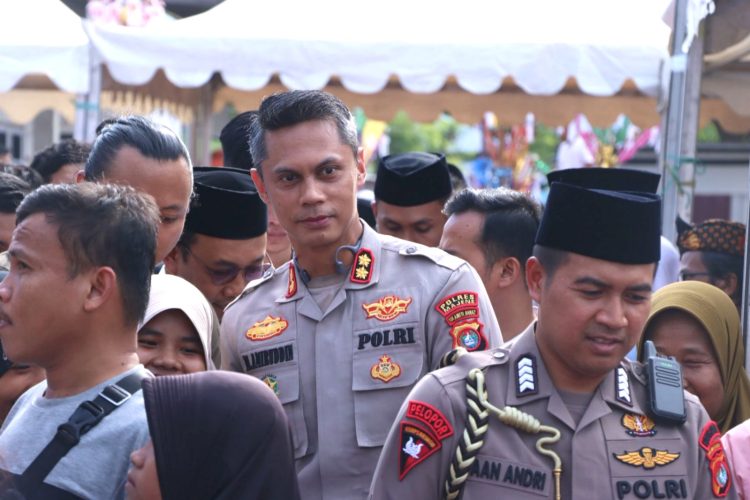 Kapolres Majene Hadiri Peringatan Maulid Nabi Muhammad SAW 1447 H di Masjid Syekh Abdul Mannan