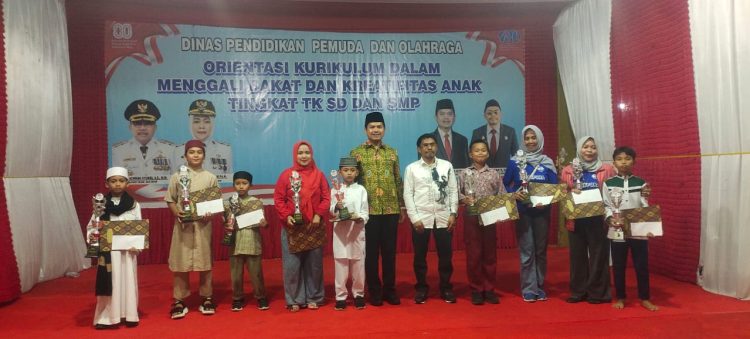 Assamalewuang Jadi Saksi Kreativitas Anak Majene di Malam Puncak HUT RI & Hari Jadi Majene