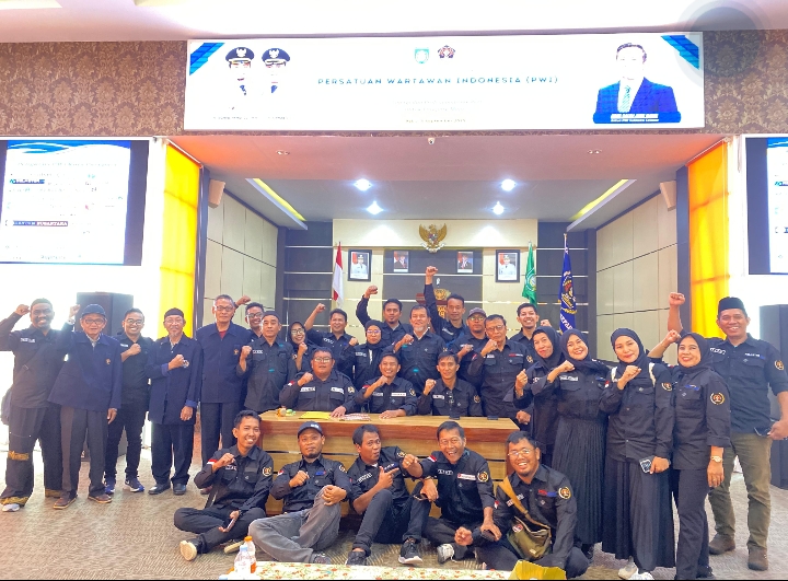 Pengurus PWI Parepare Resmi Dilantik, Ini Komitmen Fatahuddin