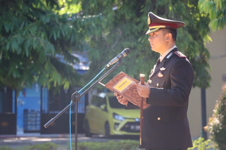 Dengan Semangat Hari Kesaktian Pancasila 2025, Kapolres Maros Ajak Personel Jadikan Pancasila Perekat Persatuan Bangsa