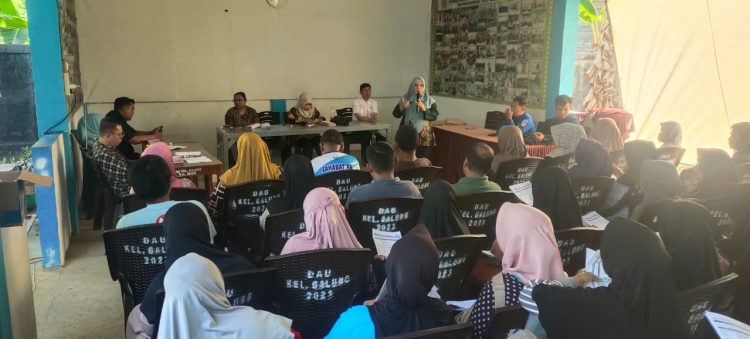 Pemkab Majene Distribusikan Kartu Keluarga Sejahtera di Kelurahan Galung