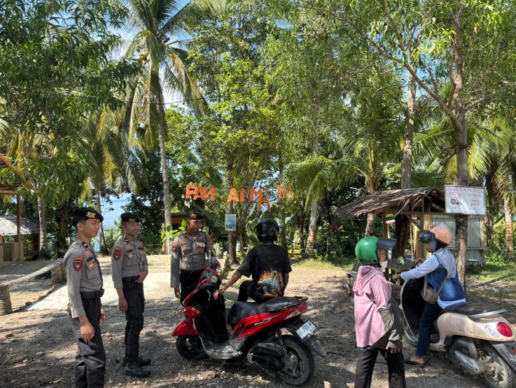 Personel Samapta Polres Majene Gelar Patroli Kamtibmas di Objek Wisata Pantai Dato dan Pantai Munu