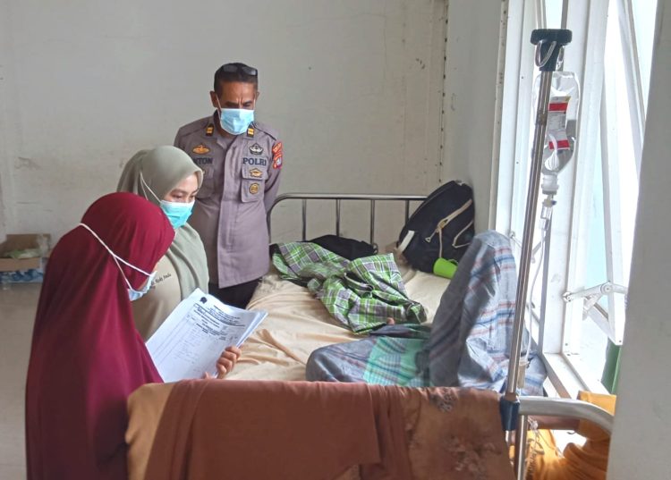 Polsek Malunda Datangi TKP Dugaan Keracunan Makanan pada Acara Pernikahan di Dusun Salubiru