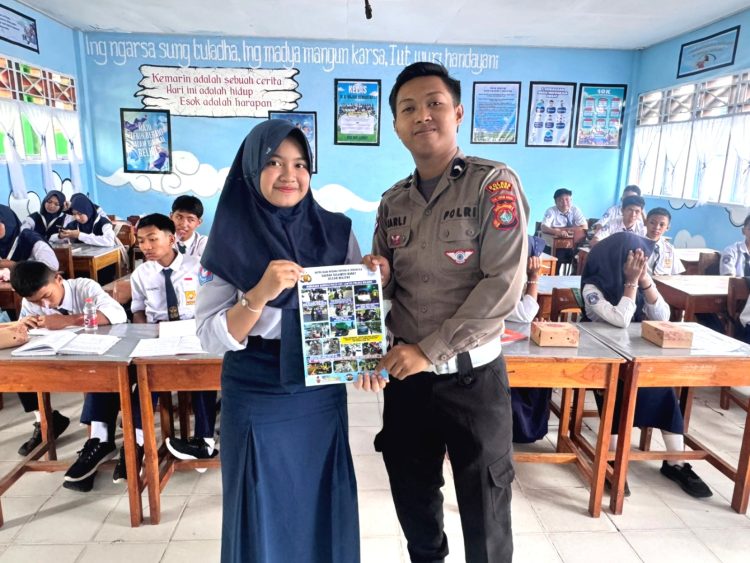 Satlantas Polres Majene Gencar Sosialisasikan Keselamatan Berlalu Lintas di Kalangan Pelajar
