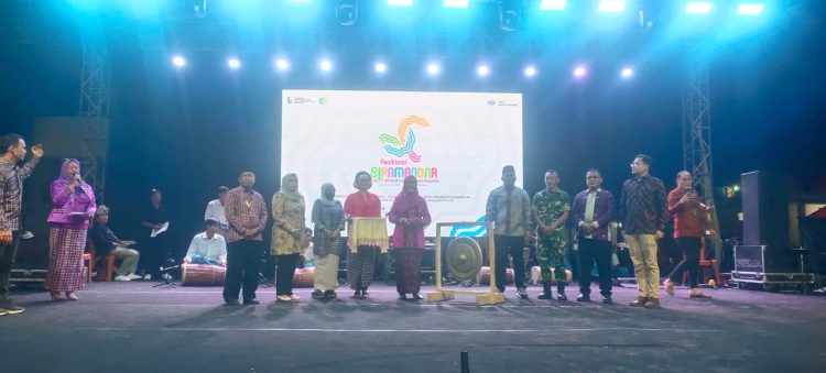 Pemerintah Kabupaten Majene Resmi Buka Festival Sipamandar 2025