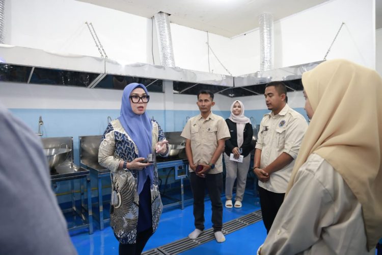 Dapur SPPG Pertama di Barru Diresmikan, Bupati Andi Ina Kartika Sari: Jangan Main-Main dengan Anggaran MBG