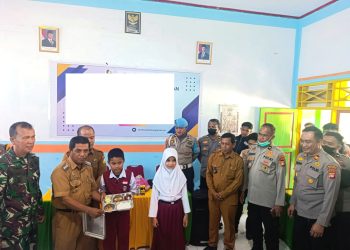 Kapolsek Pamboang Hadiri Penyaluran Makanan Bergizi Gratis SPPG Yayasan Kemala Bhayangkari Polres Majene
