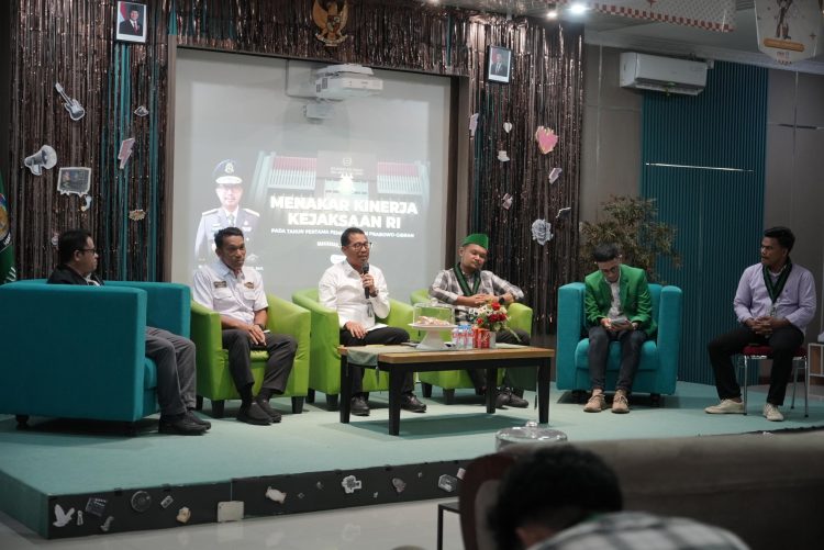 Dialog Kepemudaan HMI UMI: Kajati Sulsel Paparkan Peran Kejaksaan dalam Mengawal Program Prioritas Pemerintah