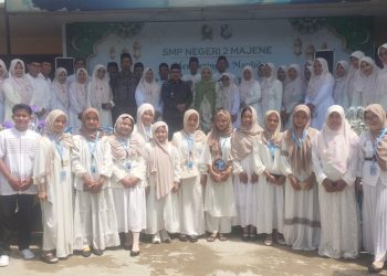Meneladani Akhlak Nabi, SMP Negeri 2 Majene Gelar Maulid dengan Penuh Hikmah