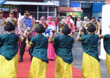Kunjungan Kerja Kapolda Sulbar Bersama Ketua Bhayangkari Daerah Sulbar Disambut Hangat di Mapolres Majene