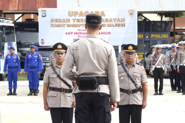 Kasat Samapta Polres Majene Berganti, Kapolres Tekankan Makna Rotasi Sebagai Penyegaran Organisasi
