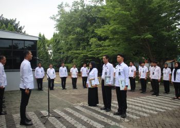 Pegawai Teladan Lapas Parepare Terima Penghargaan