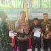 Bhabinkamtibmas Polsek Pamboang Kawal Penyaluran BLT Kesra di Desa Betteng
