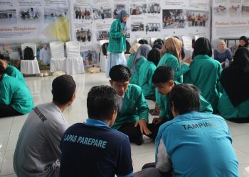 31 Mahasiswa IAIN Parepare Jurusan PAI Laksanakan Sosialisasi Pancasila dan Keagamaan kepada 30 WBP di Lapas Parepare