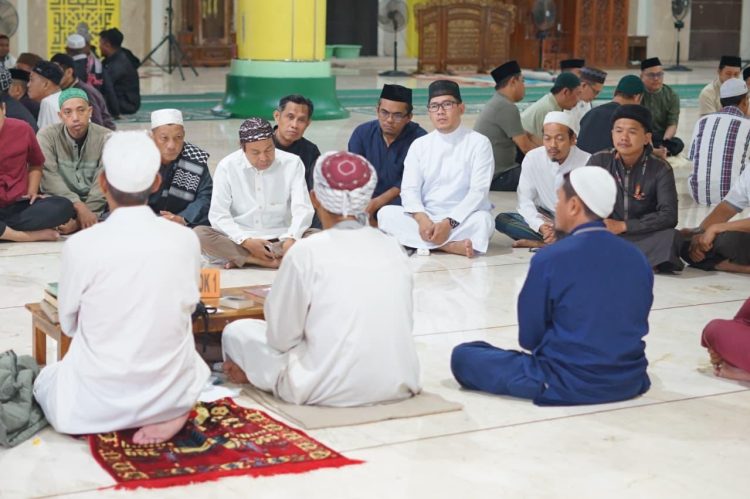 Pemkot Parepare Luncurkan Safari Da’wah 2025, ASN Wajib Sholat Berjamaah di Masjid