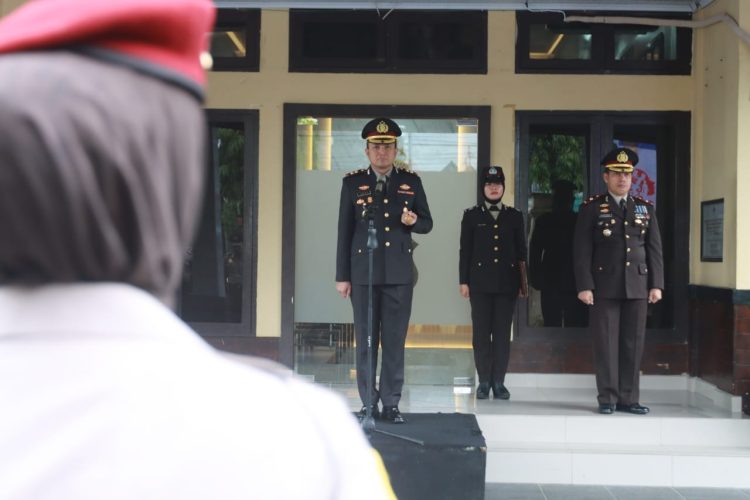 Polres Parepare Gelar Upacara Peringatan Hari Ibu Ke-97, Usung Tema Perempuan Berdaya dan Berkarya, Menuju Indonesia Emas 2045