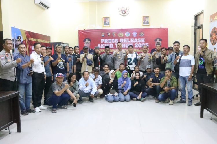 Kapolres Majene Paparkan Capaian Kinerja dan Situasi Kamtibmas Sepanjang 2025 dalam Press Release Akhir Tahun