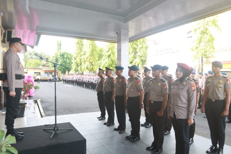 Kapolres Parepare Kukuhkan Kenaikan Pangkat 92 Personel Polres Parepare dan Brimob
