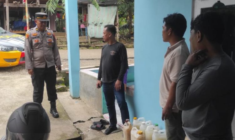 Cipta Kondisi Jelang Malam Tahun Baru 2026, Polsek Bacukiki Sasar Penjual Miras Tradisional