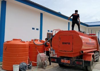 TRC BPBD Sulbar Kembali Distribusikan Air Bersih ke Kantor BNNP Sulawesi Barat