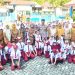 Polisi Go To School, Bhabinkamtibmas Polsek Banggae Jadi Pembina Upacara di SDN 24 Saleppa