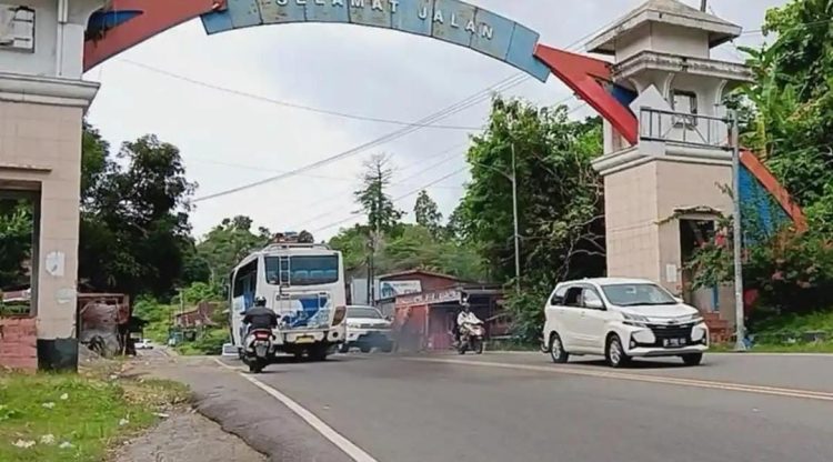 Antisipasi Arus Balik Libur Nataru, Bidang Bina Marga Dinas PUPR Sulbar Pantau Langsung Jalur Rawan