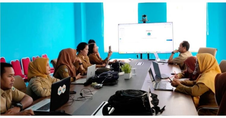 Admin Srikandi Dinsos P3A dan PMD Sulbar Hadiri Rapat Pemutakhiran Akun