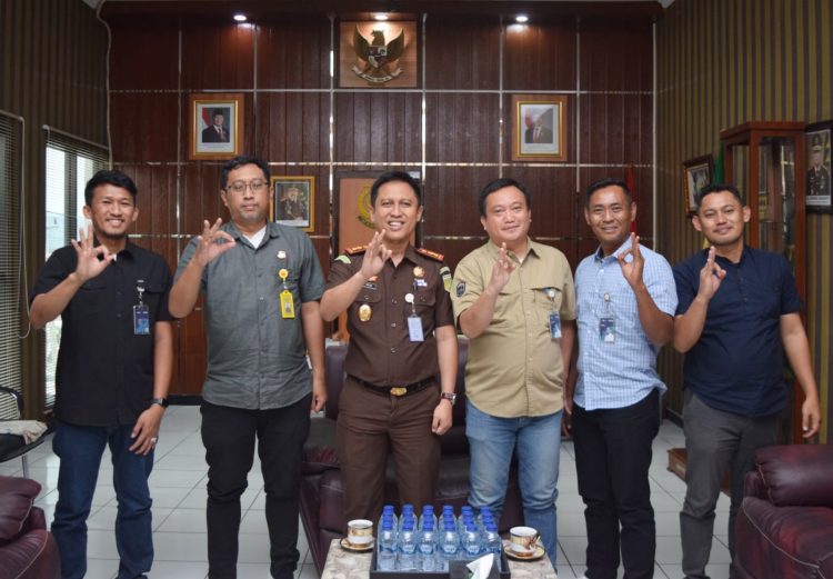 Bulog dan Kejari Majene Bahas Distribusi Pangan, Cegah Kendala Hukum