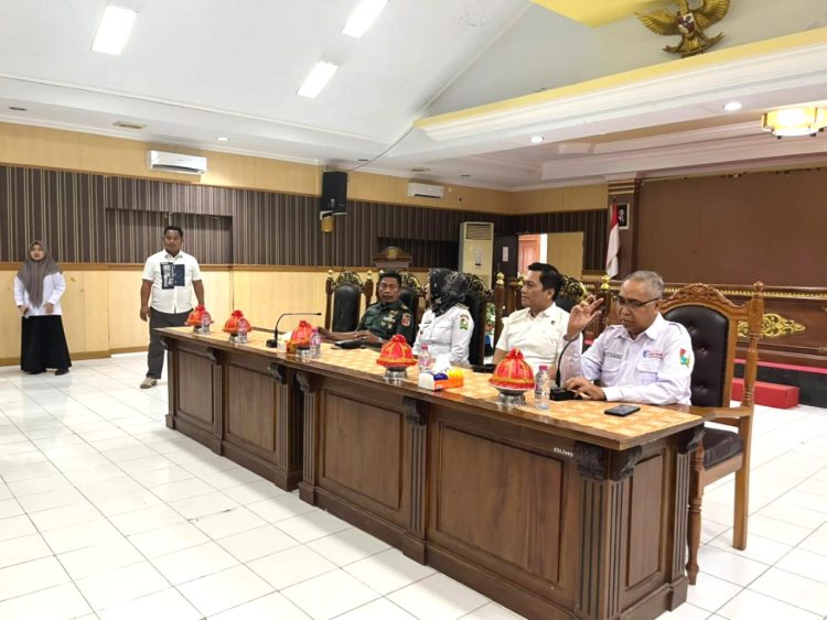 Kasat Reskrim Polres Majene Hadiri Konferensi Pers Hasil Uji Laboratorium Kasus Keracunan MBG Tubo Sendana
