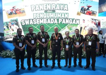 Kajati Sulsel Terima Penghargaan Presiden atas Dukungan Swasembada Pangan Nasional 2025