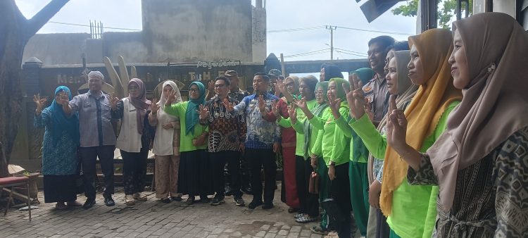 Kunjungi Bank Sampah Labukkang, Tasming Hamid Dorong Gerakan Ekonomi Sirkular di Parepare