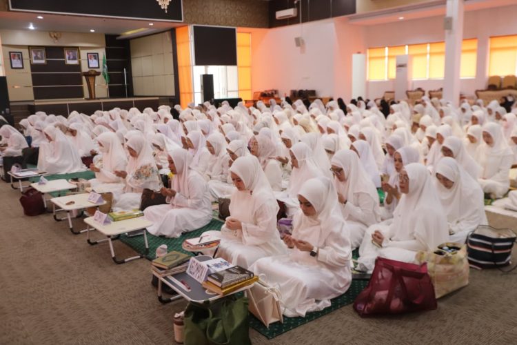 Safari Dakwah Perdana, ASN Perempuan Parepare Ditempa Nilai Sunah dan Adab