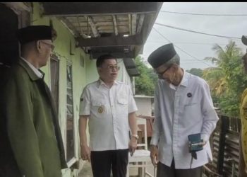 Bupati dan Ketua BAZNAS Majene Kunjungi Rumah Warga Di Saleppa