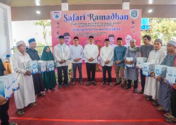 Pemprov Sulbar Bagikan 700 Paket Ramadan untuk Masyarakat Pasangkayu