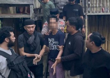 Amarah Memuncak! Pria di Majene Coba Bakar Rumah Gurunya, Polisi Tangkap Setelah Negosiasi