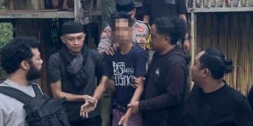Amarah Memuncak! Pria di Majene Coba Bakar Rumah Gurunya, Polisi Tangkap Setelah Negosiasi