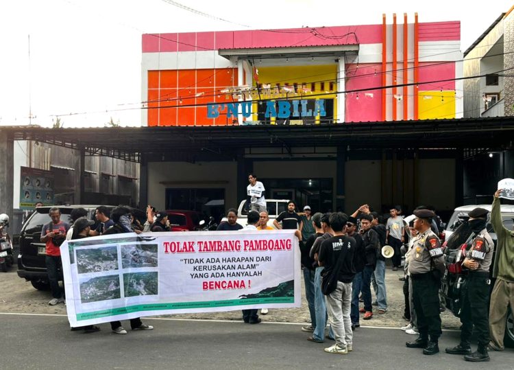 Aksi Tolak Tambang Pamboang Memanas, Polisi Pastikan Demonstrasi Tetap Kondusif