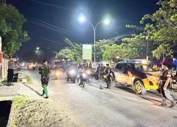 Patroli Gabungan TNI-Polri, Ciptakan Rasa Aman di Malam Takbiran Majene