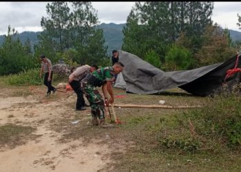 Polres Tana Toraja Dan TNI Bubarkan Judi Sabung Ayam di Mengkendek